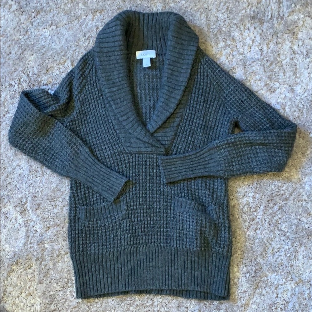 Grey, long sleeve sweater